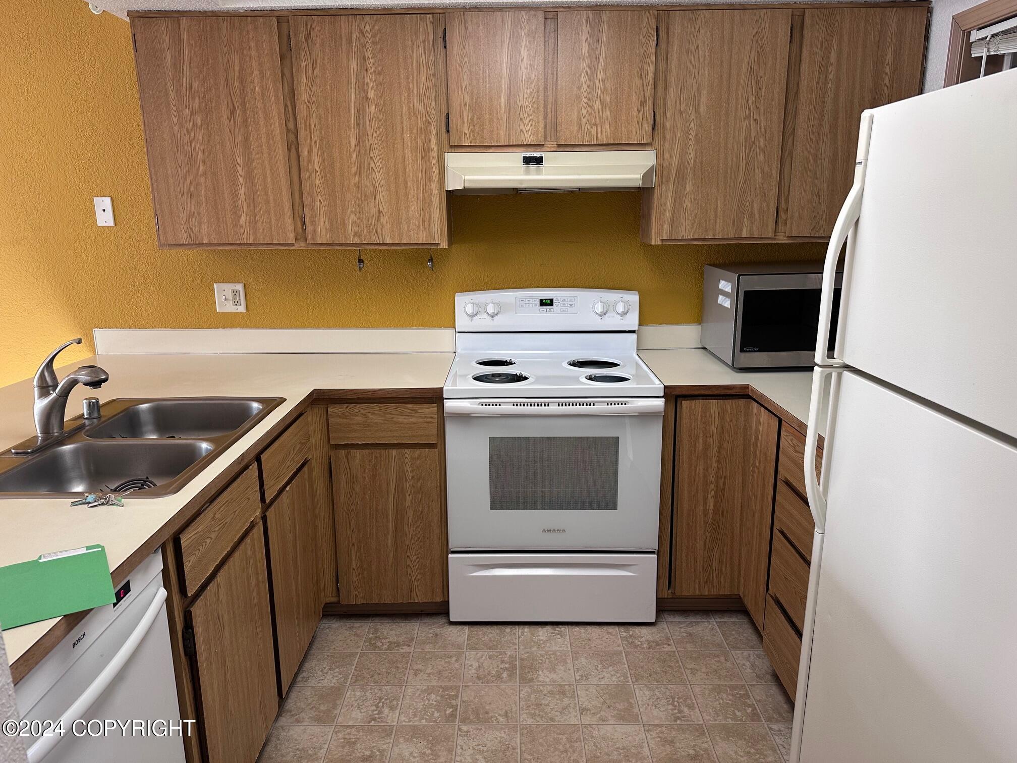 Skyline Condo in Building A